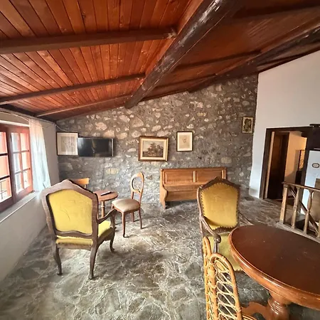 Chalet Cottage בית נופש